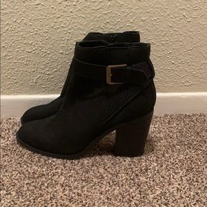 Black heeled booties
